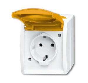 Busch-Jäger 20 EWN-14-54 ocean® (IP 44), SCHUKO® Steckdosen, Steckdose mit orangem Klappdeckel, alpinweiß (2083-0-0838)