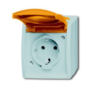 Busch-Jäger 20 EWN-14-53 ocean® (IP 44), SCHUKO® Steckdosen, Steckdose mit orangem Klappdeckel, grau/blaugrün (2083-0-0820)